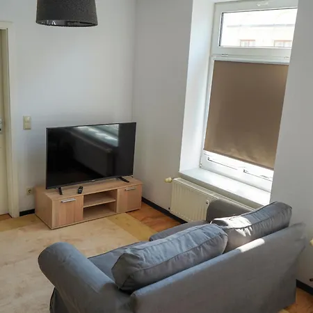 Schweriner Schelfe 아파트 *